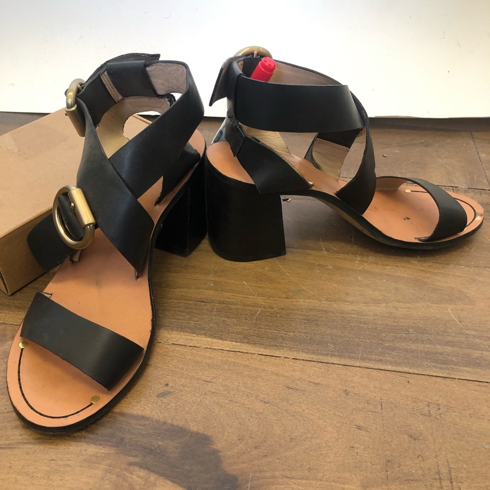 TOP SHOP Strapped Heeled shoes size 6